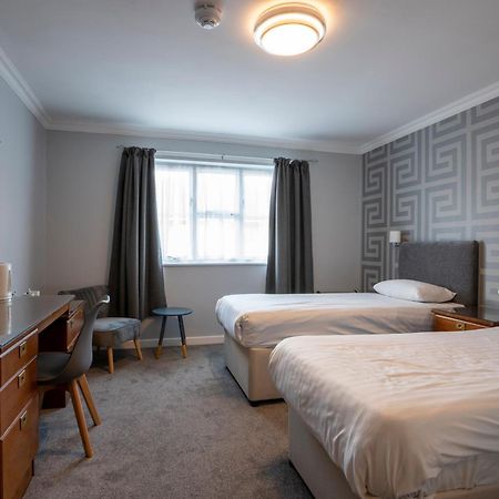 Beaufort Park Hotel Mold Exteriér fotografie