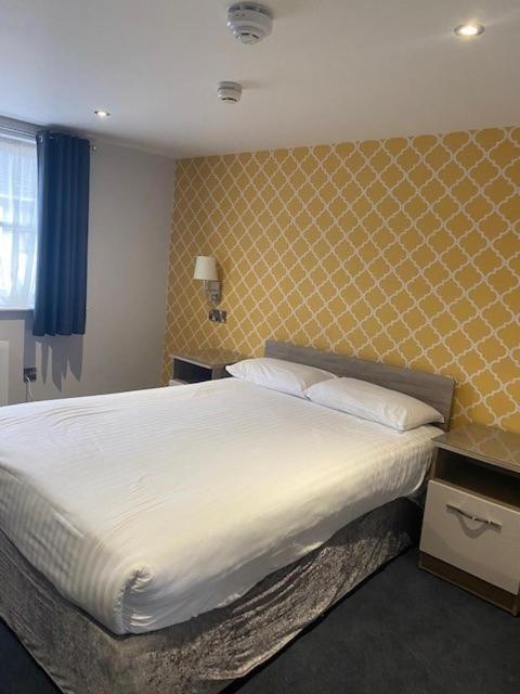 Beaufort Park Hotel Mold Exteriér fotografie