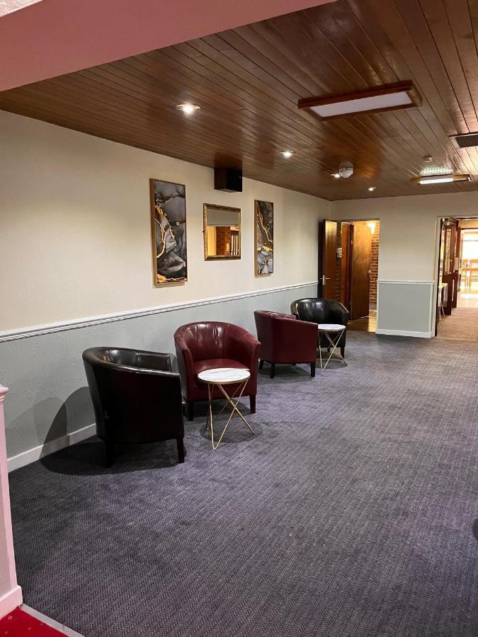 Beaufort Park Hotel Mold Exteriér fotografie