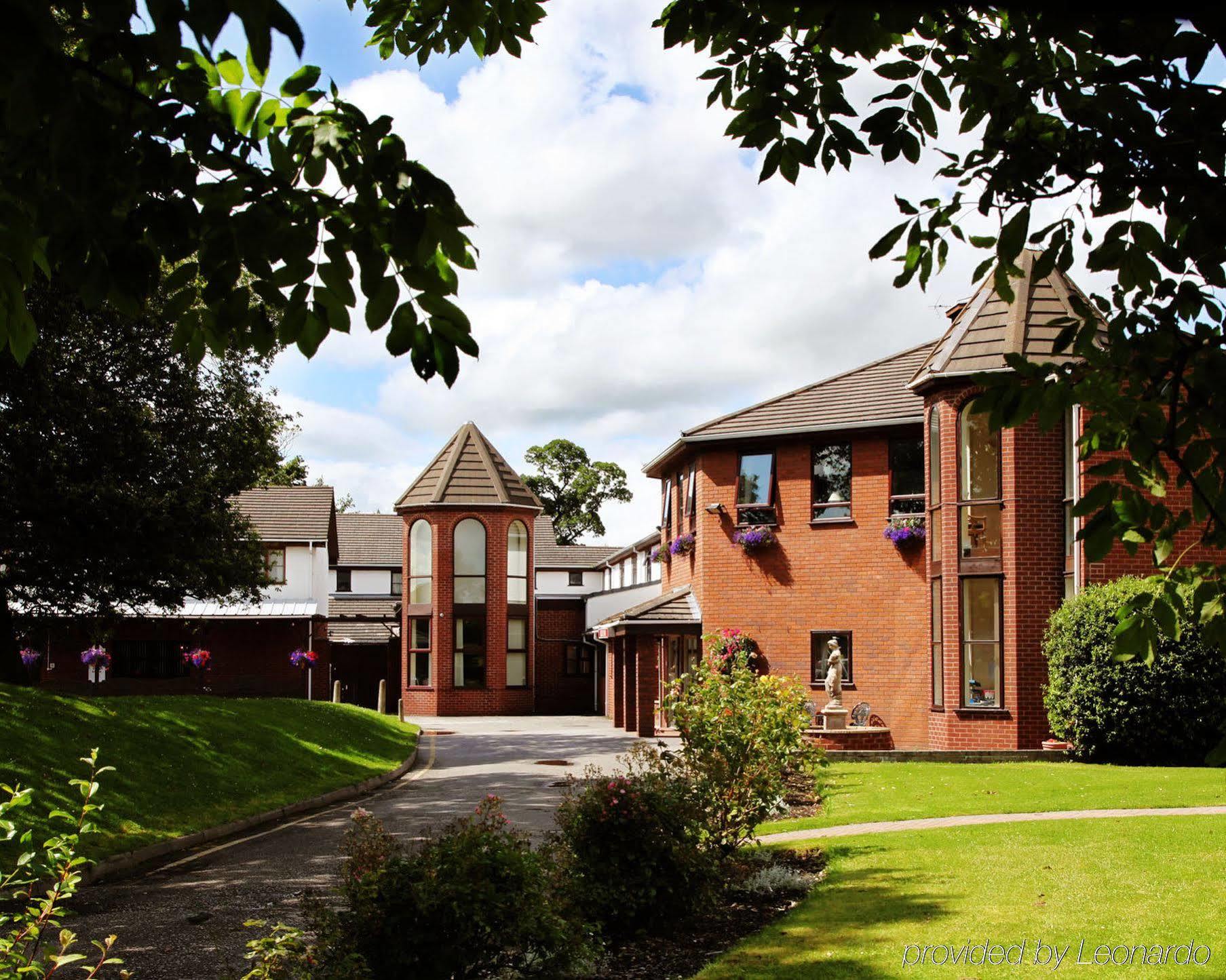 Beaufort Park Hotel Mold Exteriér fotografie